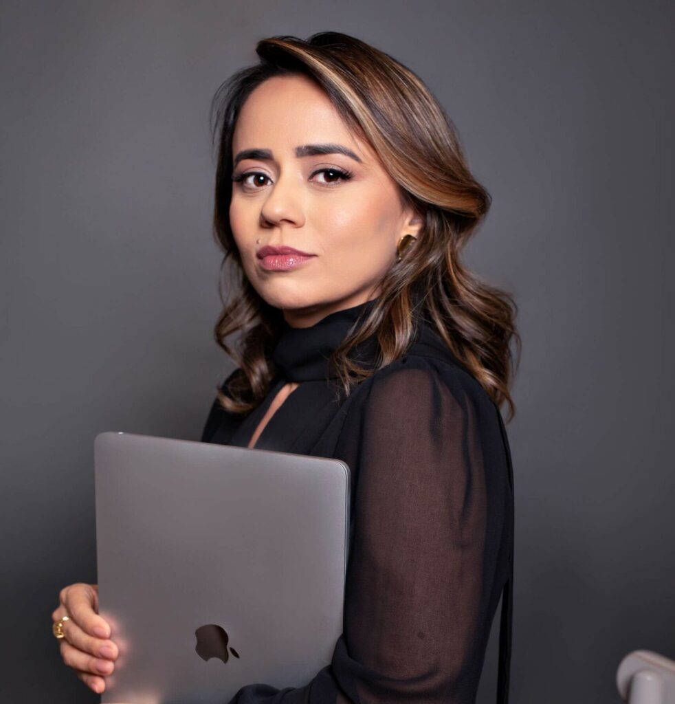 Enmanuely Soares - Advogada de direito médico.